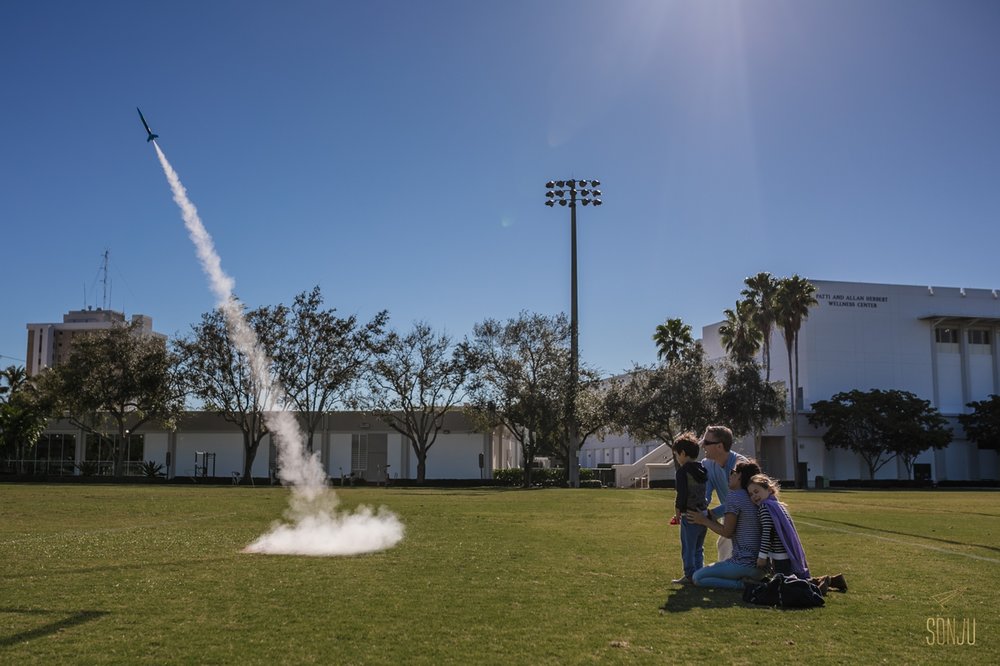 south-florida-rocket-launch-miami-family-photographer