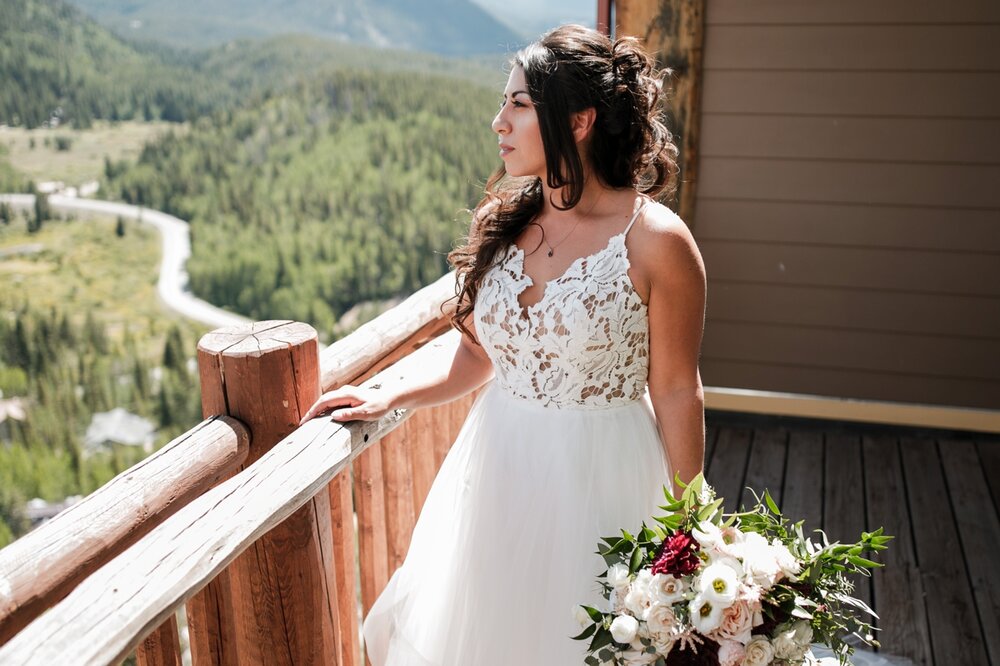 Bridal-portrait-at-Lodge-at-Breckenridge-Wedding-photographer