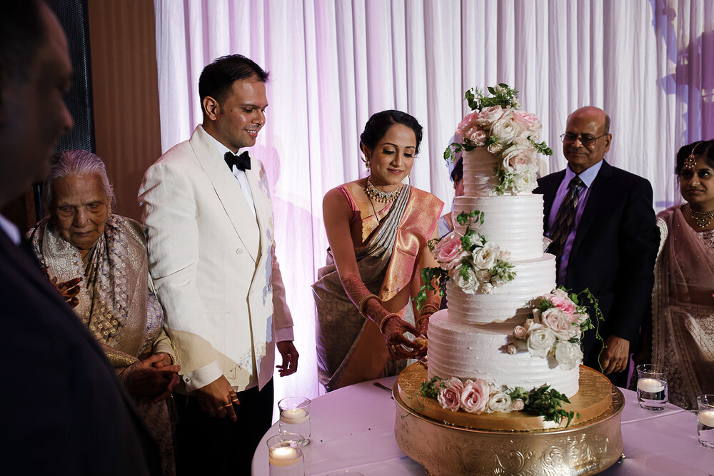 Miami-Indian-Wedding-Cake-Cutting
