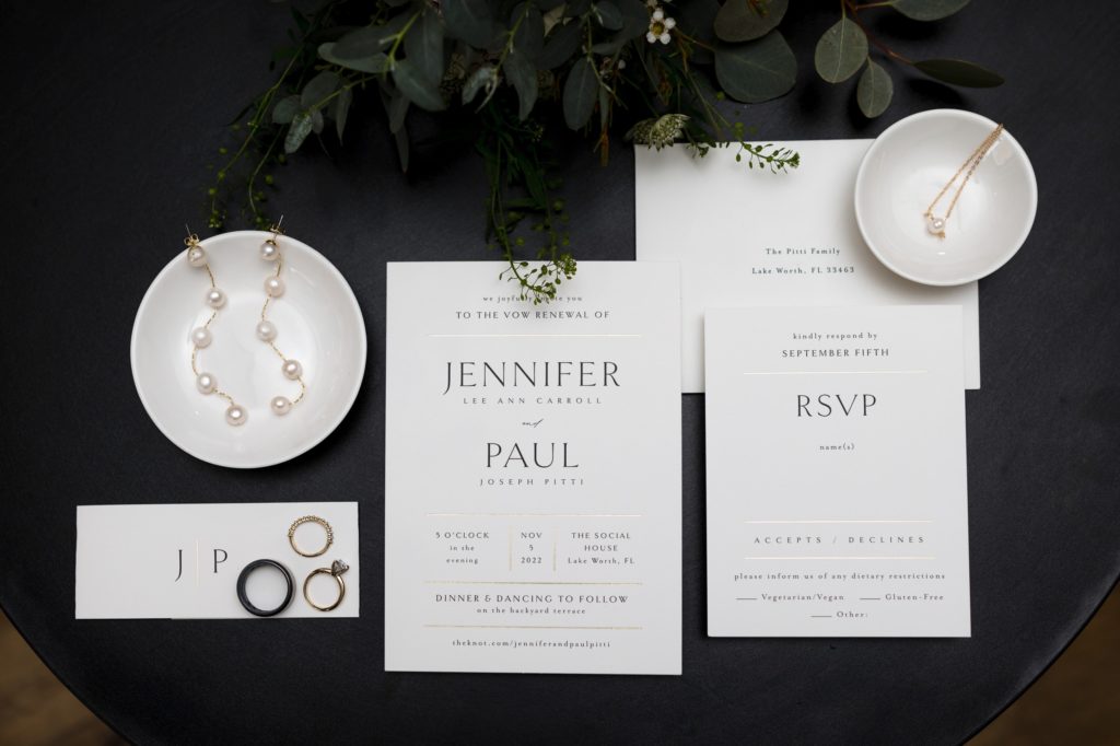 Modern, minimalistic invitation suite and bridal details